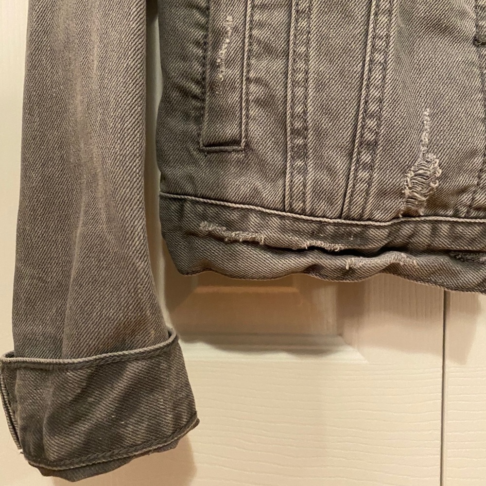 ABERCROMBIE & FITCH | Grey Jean Jacket - Picture 4 of 6